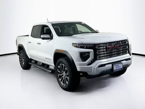 Used 2025 GMC Canyon Denali AWD/4WD image 3