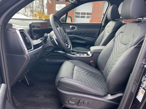 Certified 2025 Kia Sorento SX Prestige image 13