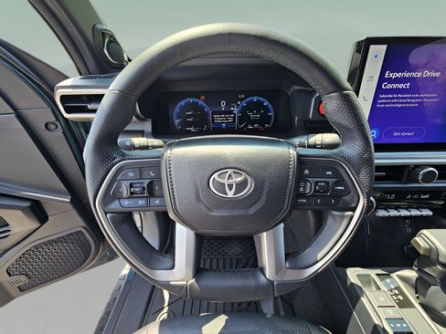 Used 2025 Toyota 4Runner TRD Off-Road Premium AWD/4WD image 21