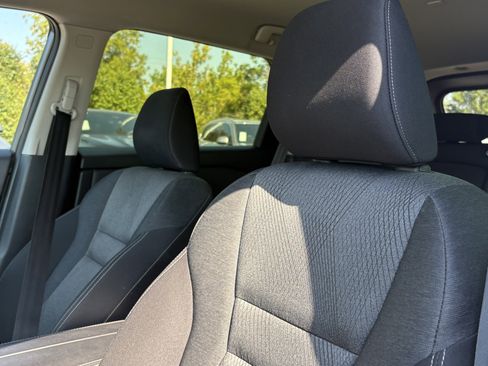 Used 2024 Nissan Rogue SV image 18