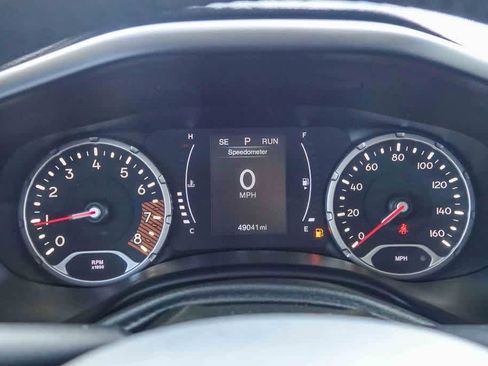 Used 2020 Jeep Renegade Altitude FWD image 23