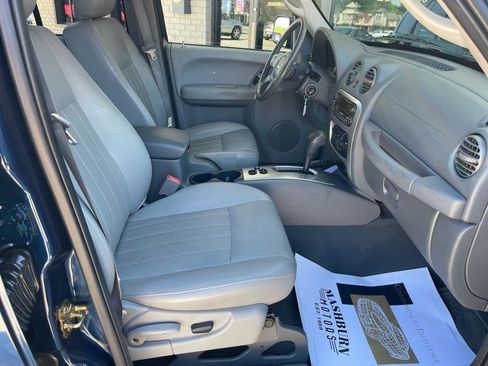 Used 2005 Jeep Liberty Limited AWD/4WD image 41