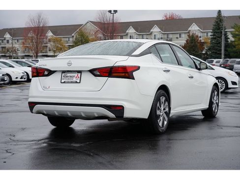 Used 2022 Nissan Altima 2.5 S image 3