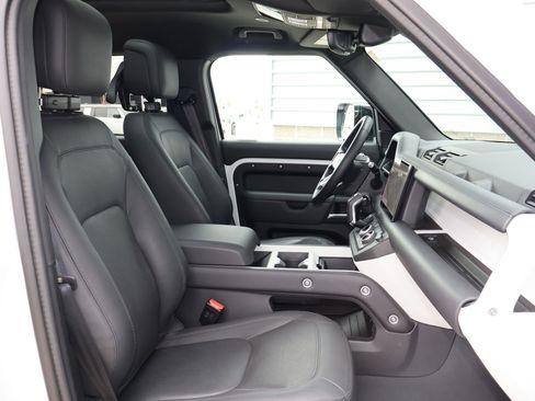 Certified 2025 Land Rover Defender 110 S AWD/4WD image 30