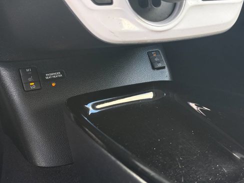 Used 2017 Toyota Prius Prime Plus w/ Carpet Mat Package FWD image 23