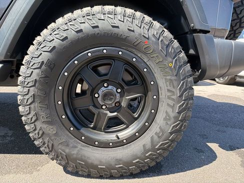 Used 2018 Jeep Wrangler Unlimited Sport S image 13