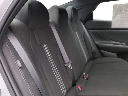 Used 2025 Hyundai Elantra Sport FWD image 24