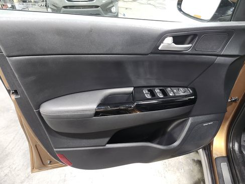 Used 2017 Kia Sportage SX FWD image 28