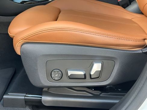 Used 2022 BMW X3 sDrive30i w/ M Sport Package 2 RWD image 11