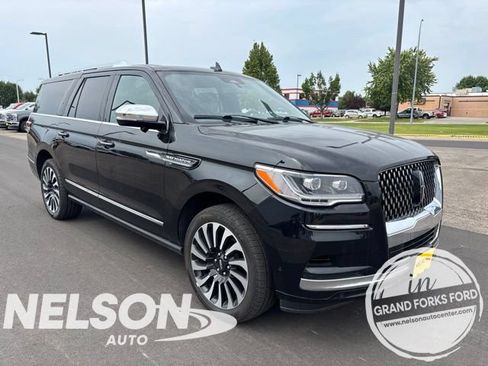 Used 2023 Lincoln Navigator L Black Label AWD/4WD image 1