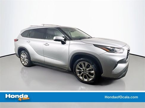 Used 2021 Toyota Highlander Limited image 1