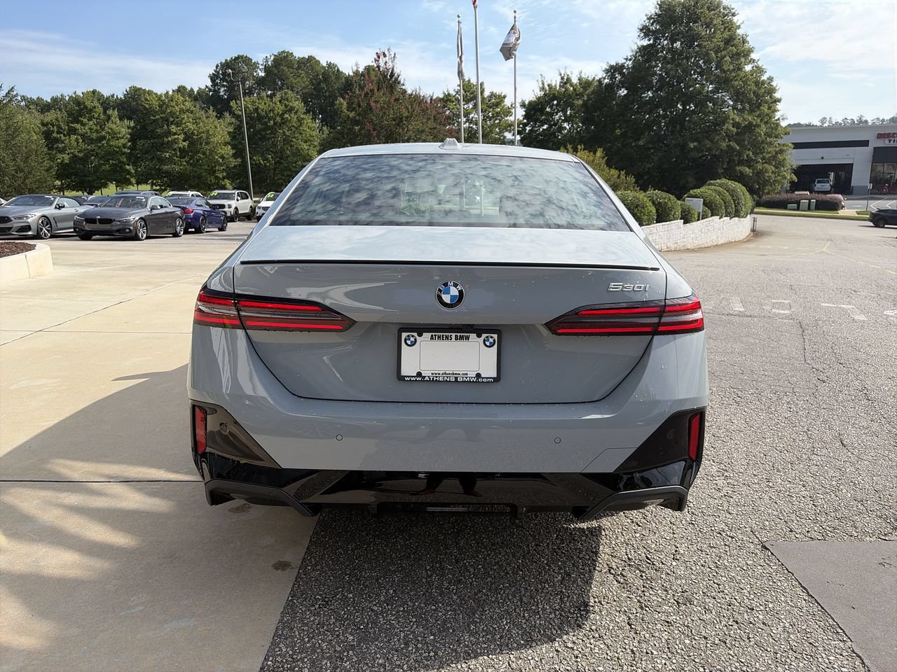 Used 2027 BMW 530i w/ M Sport Package RWD image 7