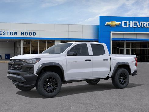 New 2026 Chevrolet Colorado Trail Boss AWD/4WD image 2
