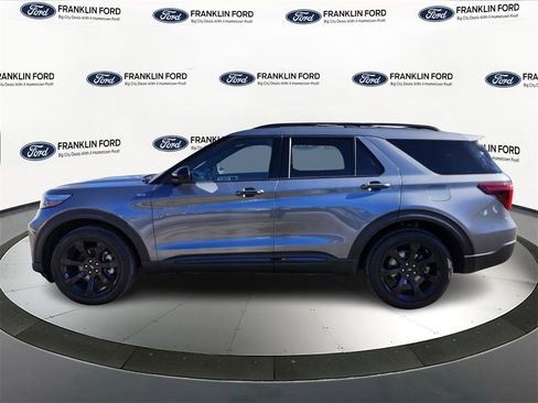 Certified 2022 Ford Explorer ST-Line w/ Class IV Trailer Tow Package image 2