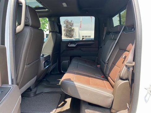 New 2025 GMC Sierra 2500 Denali w/ Denali Reserve Package image 11