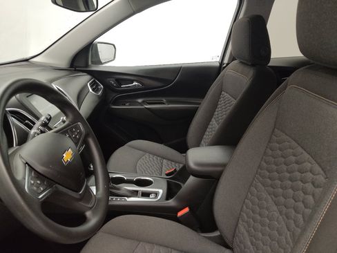 Used 2018 Chevrolet Equinox LT w/ LPO, Floor Liner Package FWD image 17