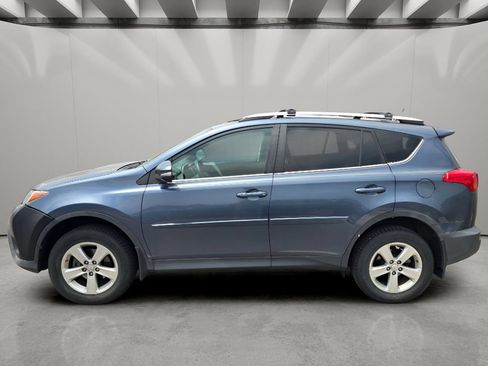 Used 2013 Toyota RAV4 XLE AWD/4WD image 3