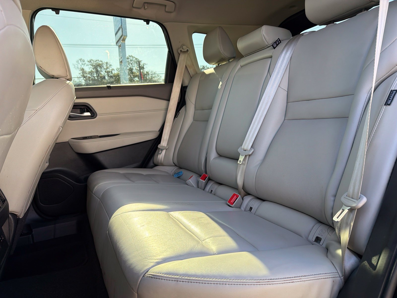 Used 2023 Nissan Rogue SL w/ SL Premium Package FWD image 12