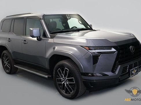 Used 2026 Lexus GX 550 w/ Accessory Package (2T) image 2