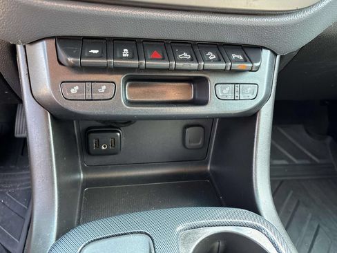Used 2019 Chevrolet Colorado Z71 AWD/4WD image 26