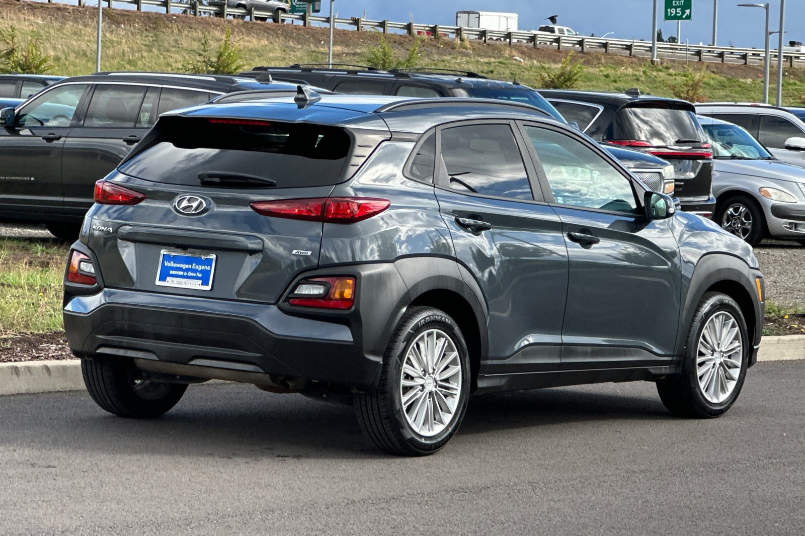 Used 2019 Hyundai Kona SEL w/ SEL Tech Package 02 AWD/4WD image 3