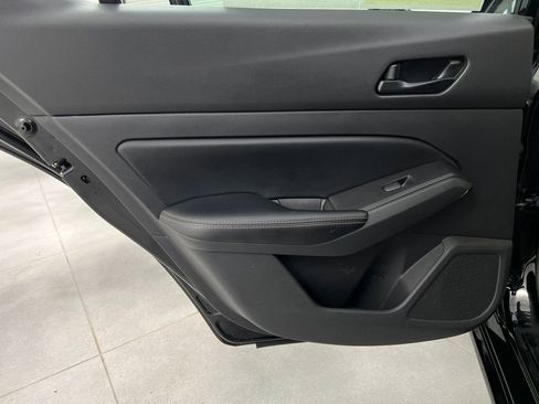 Used 2024 Nissan Altima 2.5 SV image 14