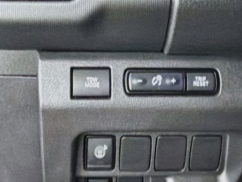 Used 2023 Nissan Frontier Pro-X w/ Technology Package RWD image 17
