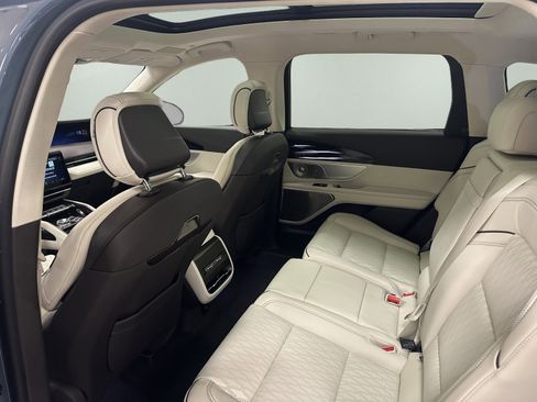 New 2026 Lincoln Nautilus Black Label w/ Jet Appearance Package image 10