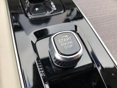 New 2026 Volvo XC90 B6 Ultra w/ Protection Package image 31