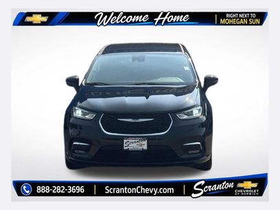 Used 2023 Chrysler Pacifica Touring-L