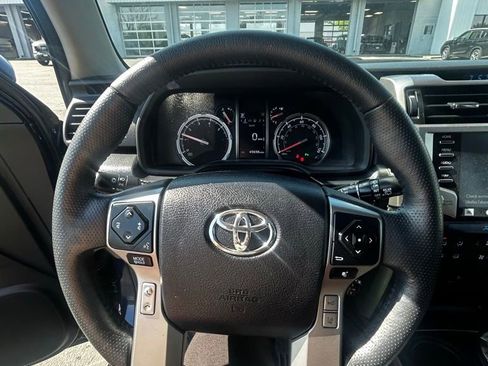 Used 2023 Toyota 4Runner Limited AWD/4WD image 9