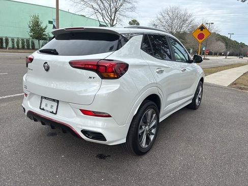 Used 2022 Buick Encore GX Select w/ Sport Touring Package image 3