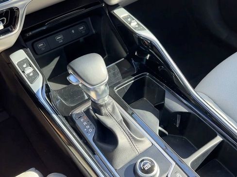 Used 2022 Kia Sorento SX image 30