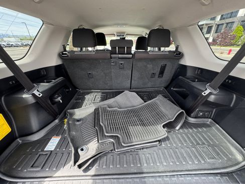 Used 2023 Toyota 4Runner SR5 AWD/4WD image 33