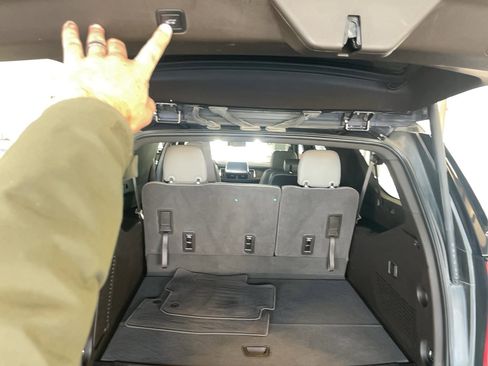 Used 2022 Chevrolet Suburban Z71 w/ Max Trailering Package image 23