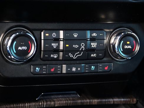 Used 2021 Ford F250 Lariat w/ Lariat Ultimate Package image 38