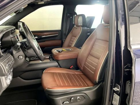 Used 2023 GMC Yukon Denali Ultimate AWD/4WD image 21