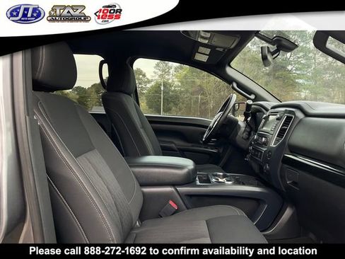 Used 2019 Nissan Titan SV w/ SV Convenience Package image 13