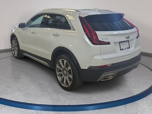 Used 2023 Cadillac XT4 Premium Luxury w/ Enhanced Visibility Package FWD image 8