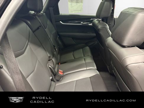 Used 2022 Cadillac XT5 Premium Luxury AWD/4WD image 17