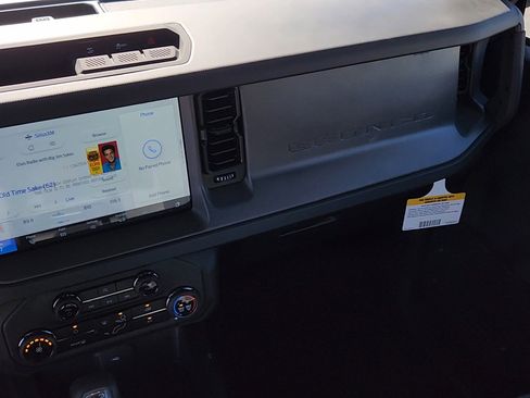 New 2025 Ford Bronco 2-Door image 18