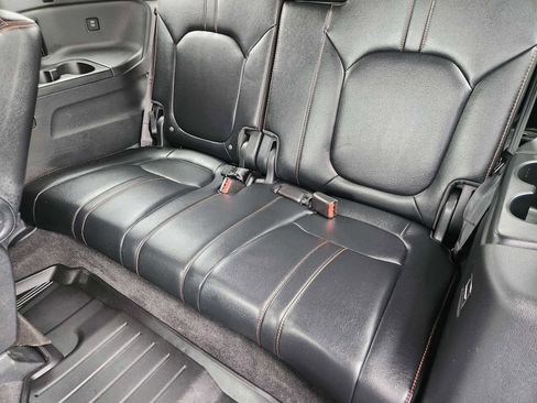 Used 2024 Honda Pilot TrailSport image 10