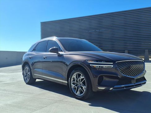 Certified 2023 Genesis GV70 2.5T w/ Advanced Package image 8