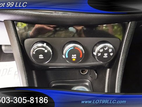 Used 2013 Chrysler 200 LX FWD image 18