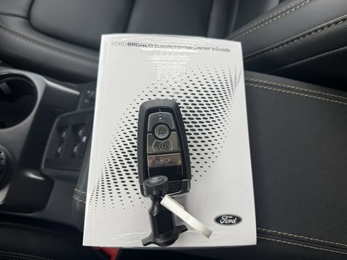 New 2025 Ford Bronco Badlands image 45