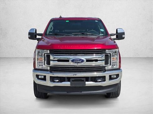 Used 2019 Ford F250 XLT w/ XLT Premium Package AWD/4WD image 2