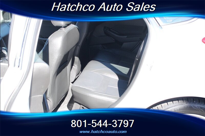 Used 2015 Ford Focus SE w/ Equipment Group 201A FWD image 12