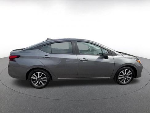 Used 2025 Nissan Versa SV FWD image 15