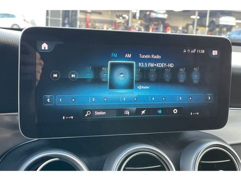 Used 2021 Mercedes-Benz GLC 300 image 25