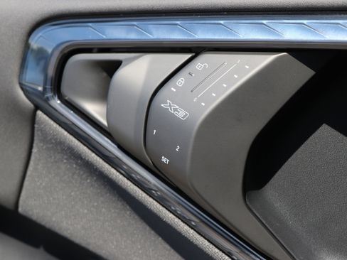 Certified 2025 BMW X3 xDrive30i w/ Premium Package image 25